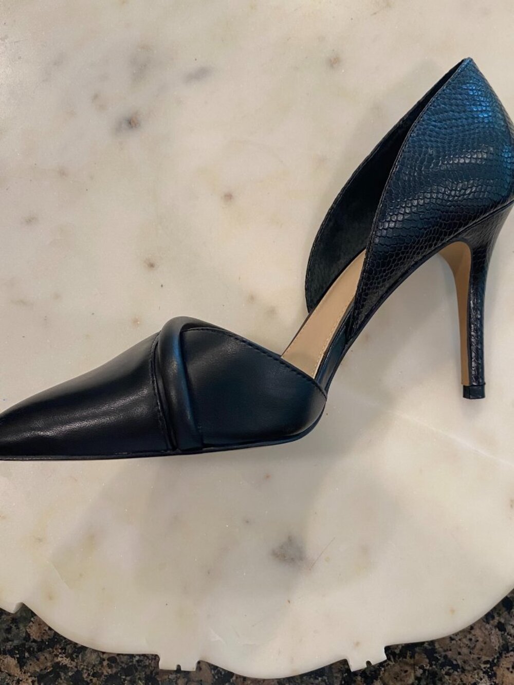 Vince Camuto Adelia Black Pointed Toe d'Orsay Heel w/ Faux Snakeskin Womens 7.5 - Picture 6 of 10